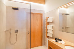 Luxus pur Handtuchwärmer und Haartrockner der Ferienwohnung BergZeit in Schoppernau