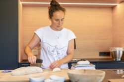 Fabienne backt jedes Brot selbst und legt größten Wert auf Qualität und beste Zutaten