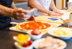 Unsere hausgemachten Pizza macht einen Gasthausbesuch unnötig